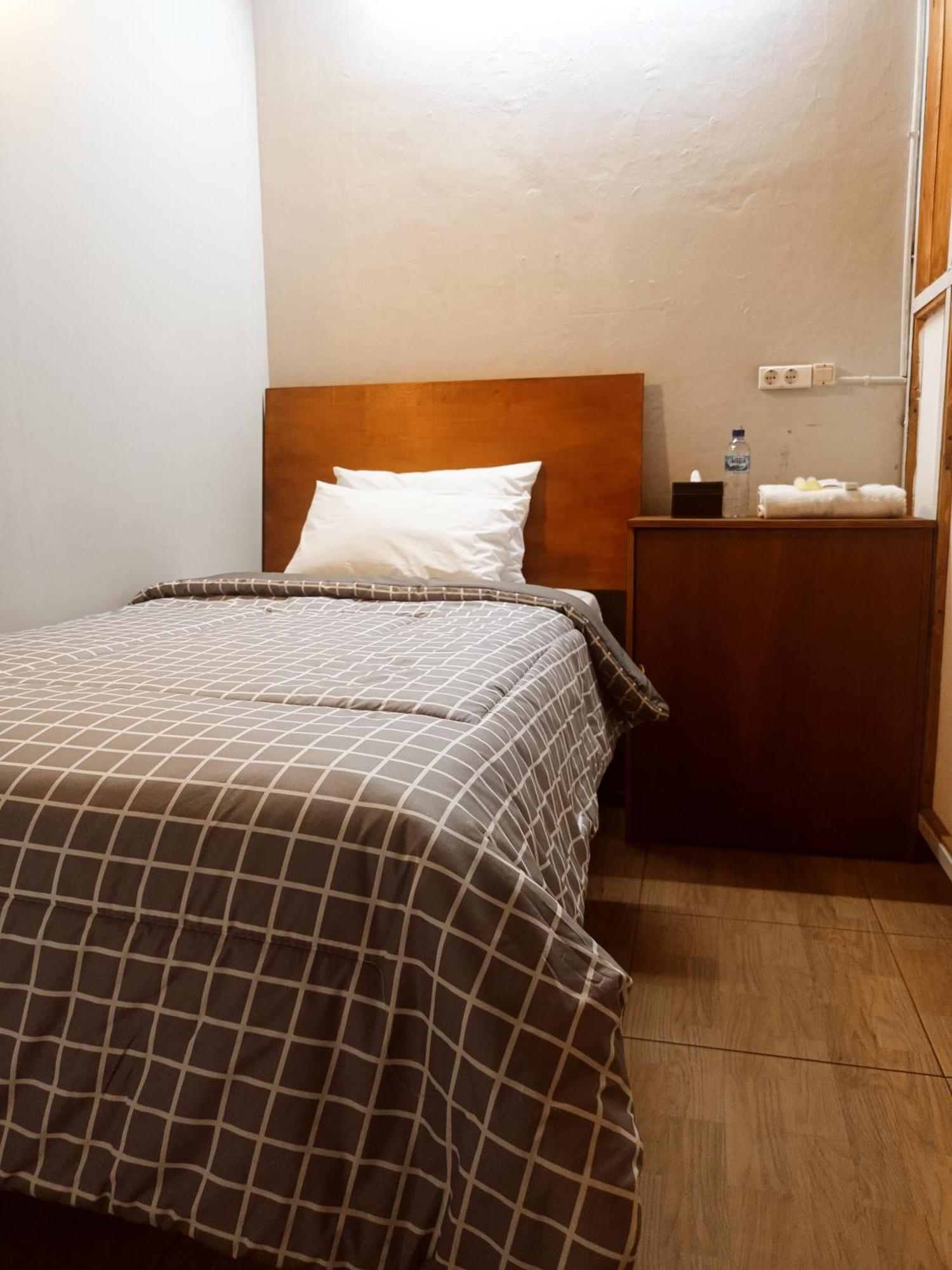 Watu Agung Guest House Magelang Exterior foto