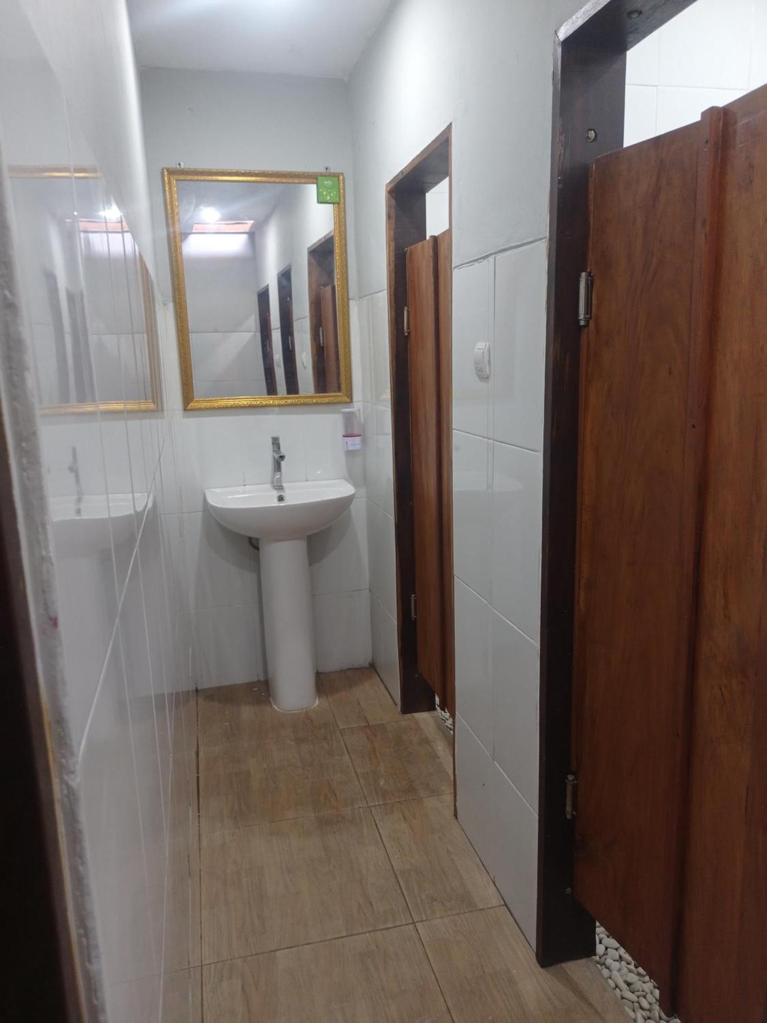 Watu Agung Guest House Magelang Exterior foto